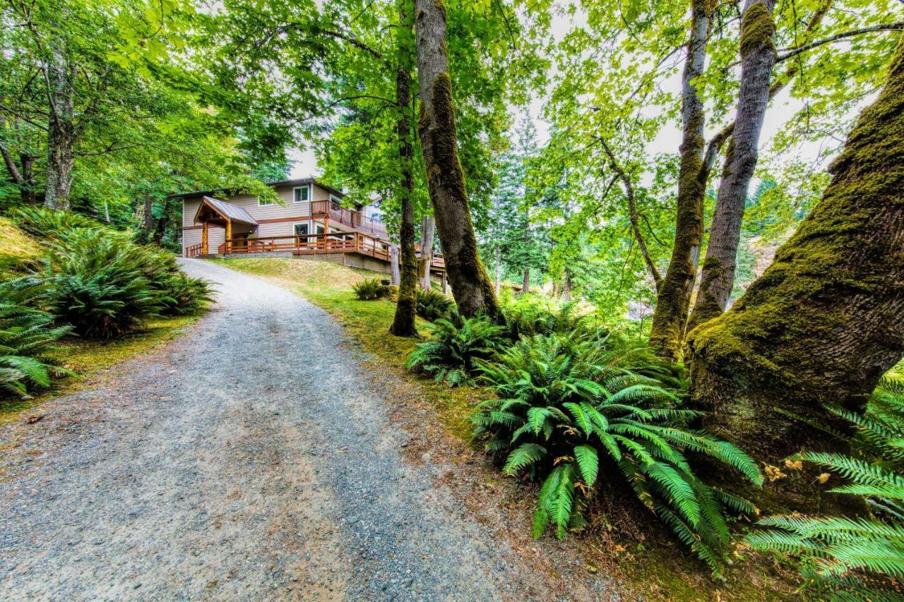 Gowlland Harbour Resort Heriot Bay Exterior photo